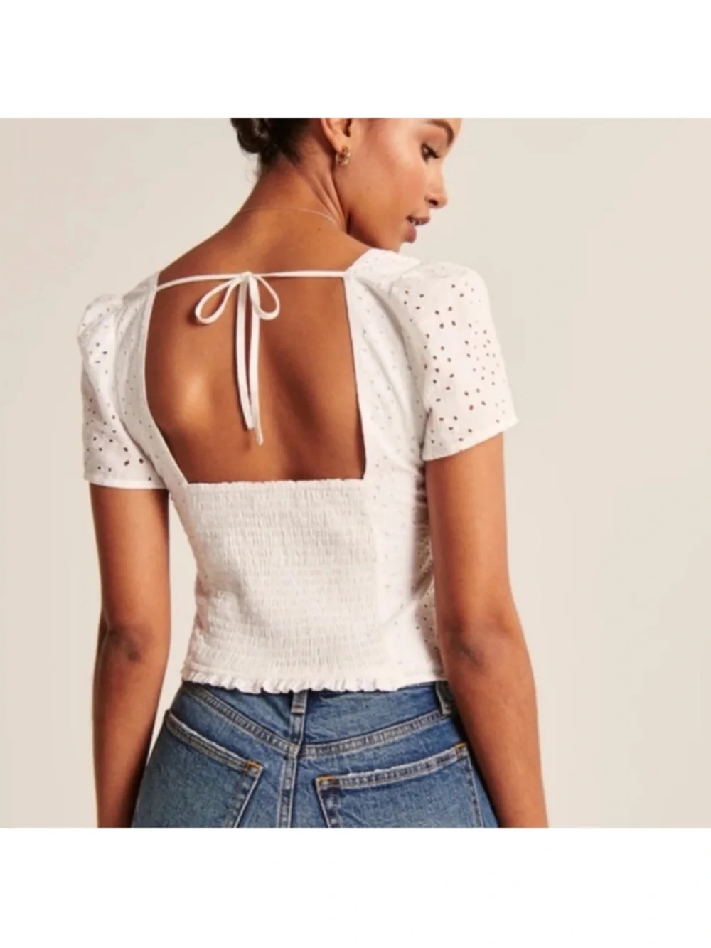 Abercrombie & Fitch lightweight white